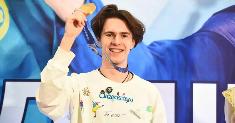 Олимпиада чемпионы Михаил Шайдоровты жанкүйерлері Алматы әуежайында күтіп алды