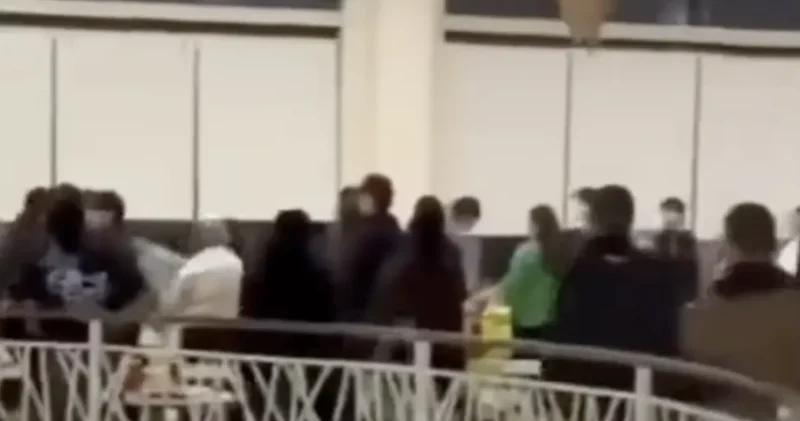 Астанада сауда орталығындағы төбелес видеоға түсіп қалды