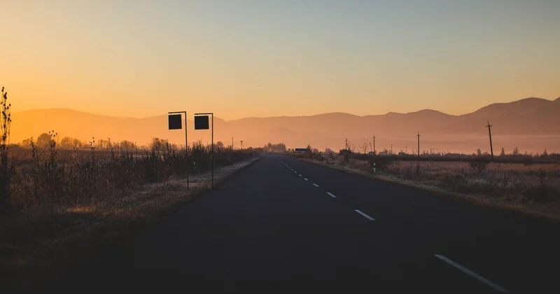 Автотранспорт на участке Павлодар граница РФ временно не курсирует