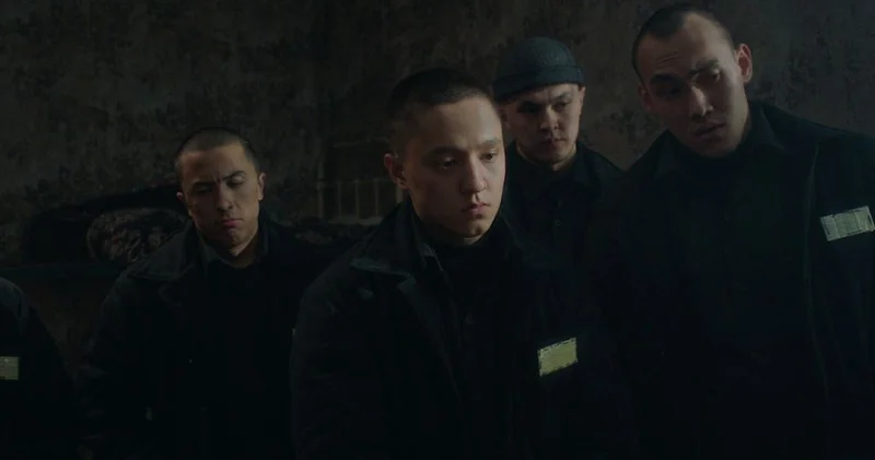 От сумы и тюрьмы: когда уличные стены становятся решетками