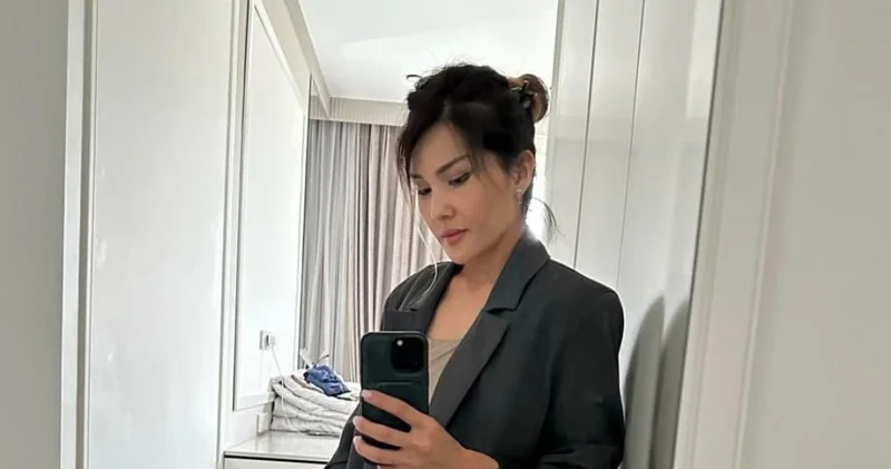 Жегені Шавкаттың табысы, таласқаны баламның несібесі : Гүлайым Рахмонова біраз шындықтың беті ашылатынын айтты