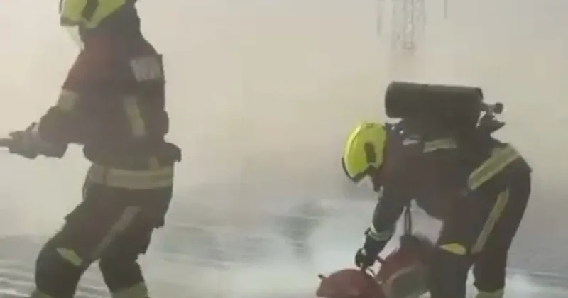 В Алматы тушат пожар в районе рынка на Северном кольце