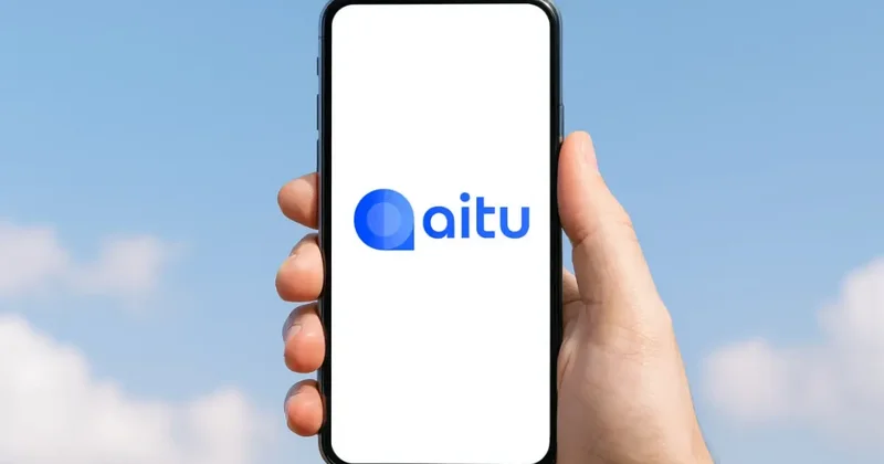 В Минцифры высказались о сравнении казахстанского Aitu и российского MAX