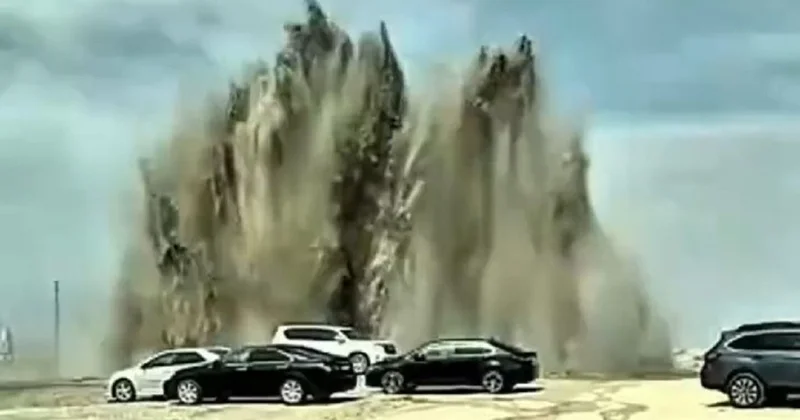 Фонтан забил из под земли в Мангистау: эпичные кадры появились в Сети