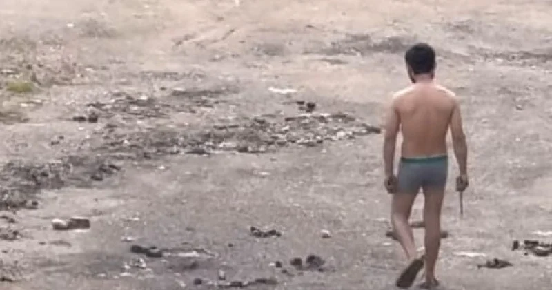 Алматыда пышақ ұстаған жалаңаш шетелдік тұрғындарды қорқытты