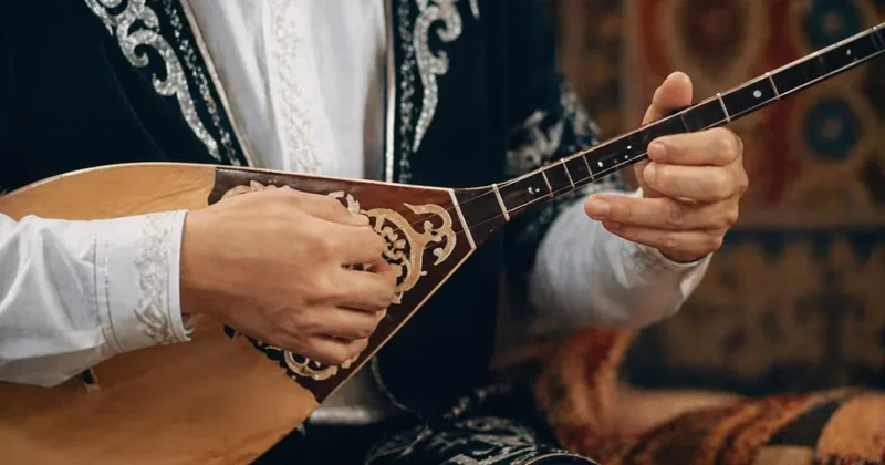 Актюбинца арестовали за разжигание розни он назвал домбру харамом