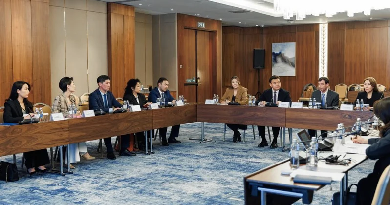 Учредительный съезд партии Әділет проведут в мае Аналитический интернет журнал Власть