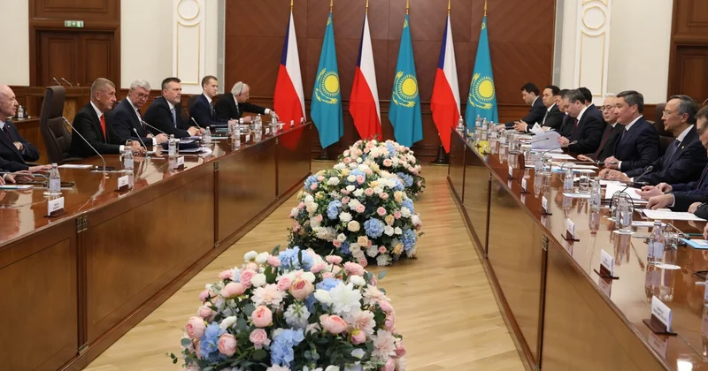 Олжас Бектенов Чехия Премьер министрімен кездесті