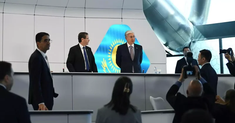 Тоқаев пен Герцог Alem.ai орталығының қызметімен танысты