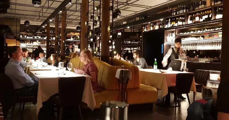 Тратиться или закрыться: владельцы кафе и ресторанов оказались перед сложным выбором из за новых требований