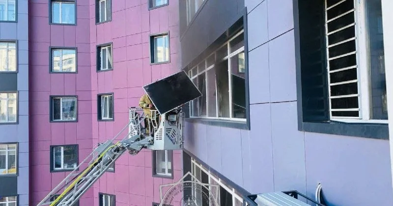 Квартира на седьмом этаже 12 этажного дома загорелась в Астане (фото)