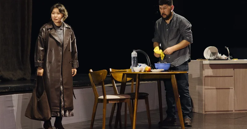 Спектакль Ekeumiz zhaily : иранская история, адаптированная под Казахстан