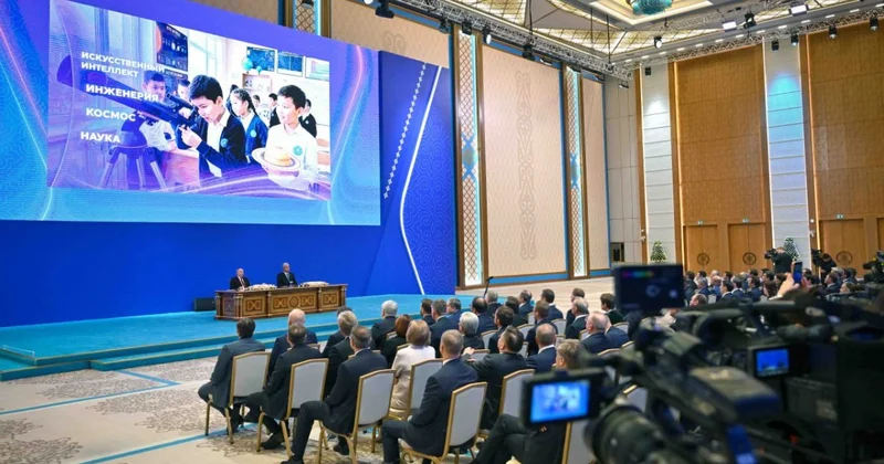 Токаев и Путин дали старт строительству школы Сириус в Астане