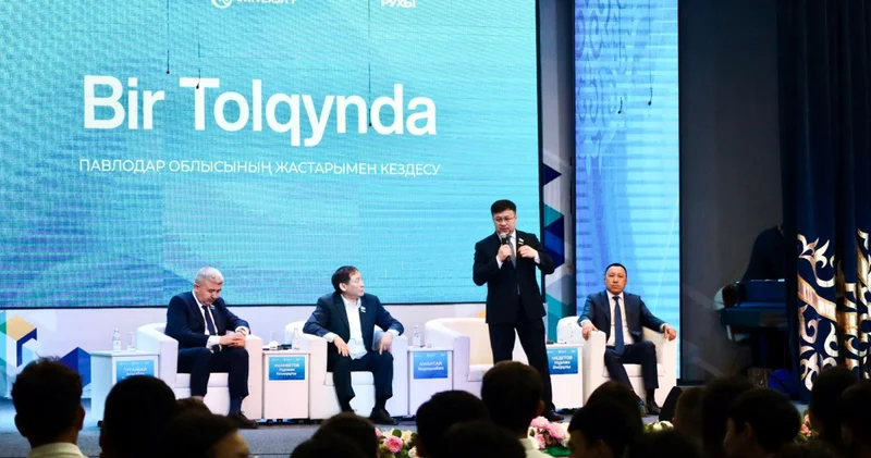 Жастар мен депутаттар бір толқында: Павлодарда BIR TOLQYNDA кездесуі өтті