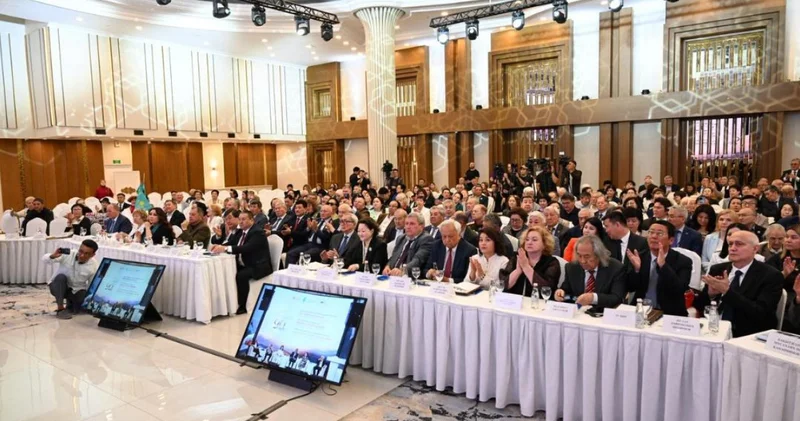 Олжас Сүлейменовтің мерейтойы: Өз жерінің елшісі атты форум өтті