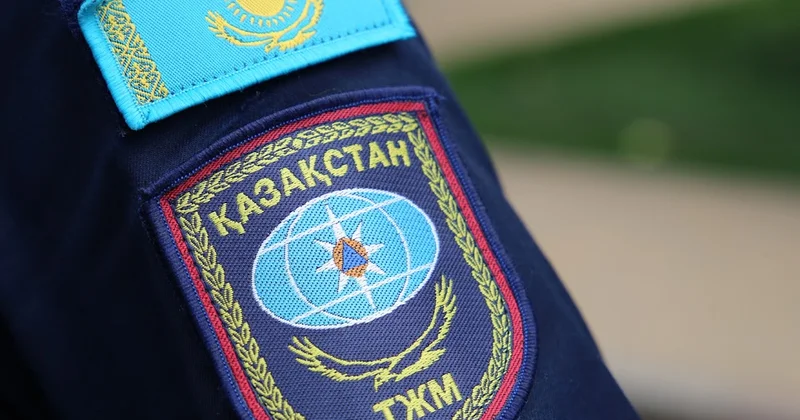 Спасатели МЧС нашли граждан, заблудившихся в горах Каркаралы