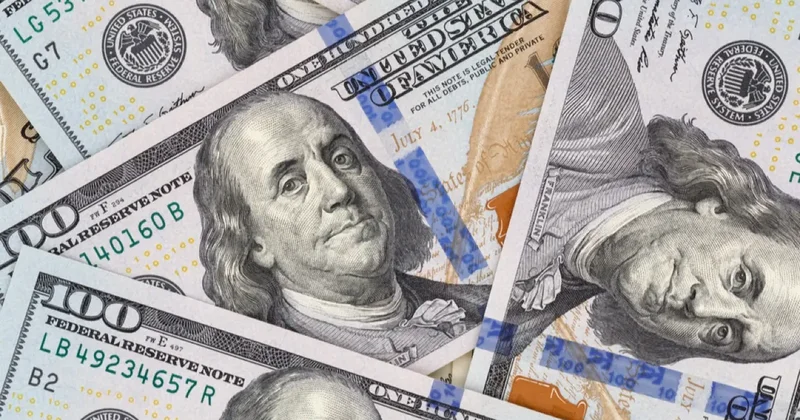 Тенге укрепился к доллару на бирже 28 октября