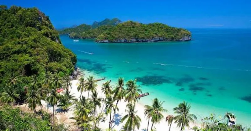 Новые рекомендации для туристов после смерти королевы ввели в Таиланде