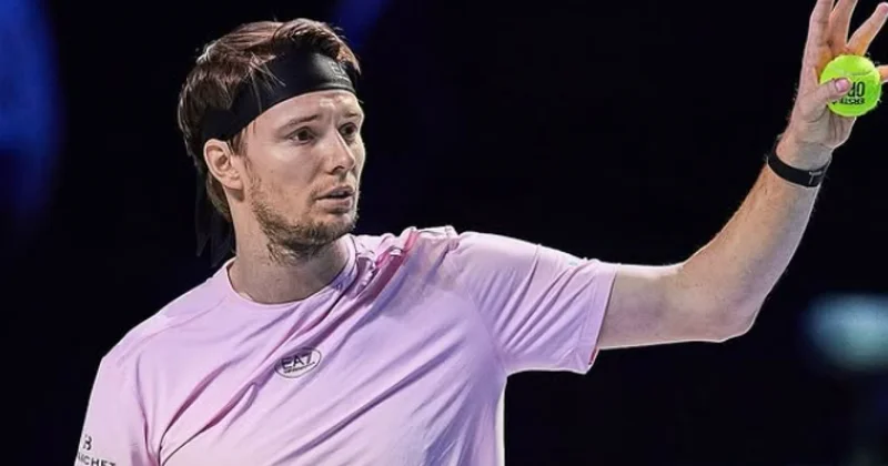 Бублик уверенно стартовал на турнире Rolex Paris Masters