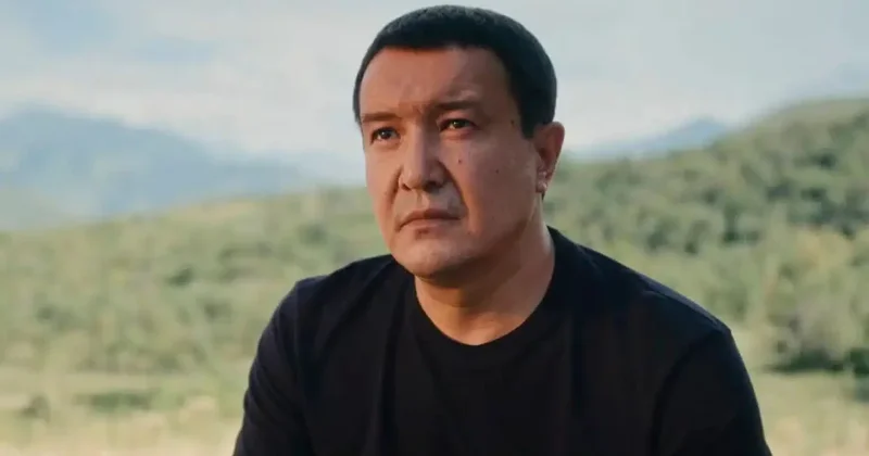 Казахстанцы пристыдили звезду Рэкетира за заработок в TikTok