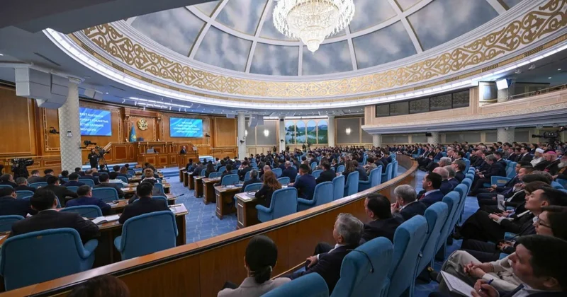 Токаев предложил обсудить целесообразность введения очередного моратория на проверки малого бизнеса