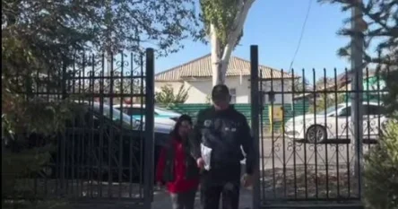 Девушку оштрафовали за нецензурную брань во время эфира в TikTok в Талдыкоргане