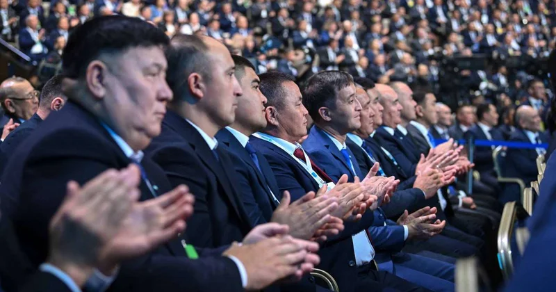 Глава государства поручил усилить ответственность акимов перед избирателями