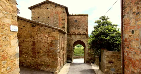 Деревня в Италии приглашает всех желающих заселиться за 20 тысяч евро