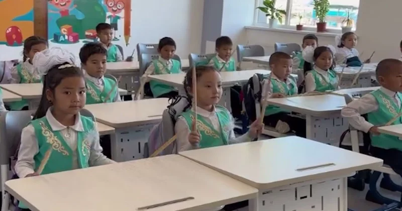 Атырау мектептерінде жұма сайын ұлттық құндылық дәріптеледі