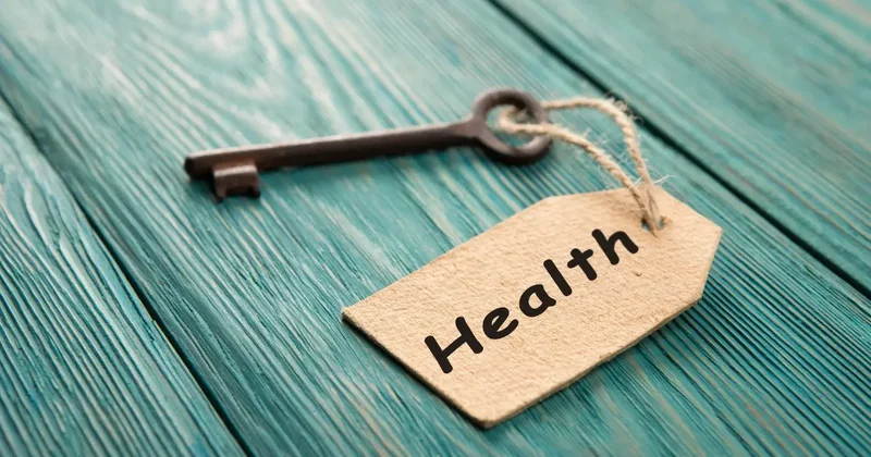 Пациенты без лекарств, врачи без поддержки. Как и почему урезают здравоохранение