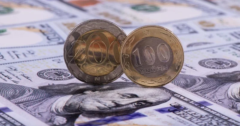 Курс доллара снизился более чем на 20 тенге за месяц в Казахстане