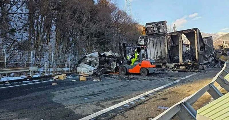 Мега ДТП в Японии: трассу открыли спустя 38 часов