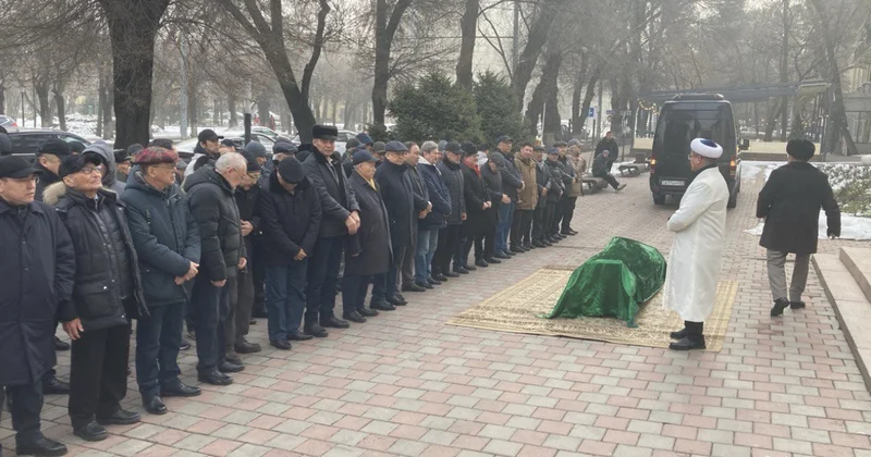 Қазақ жұрты актер Нұрлан Сегізбаевты соңғы сапарға шығарып салды