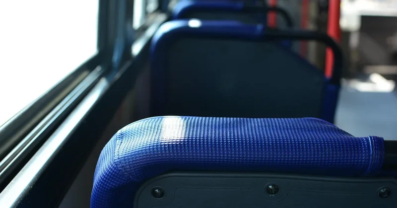 Попытка открыть форточку в автобусе обернулась поножовщиной в Темиртау