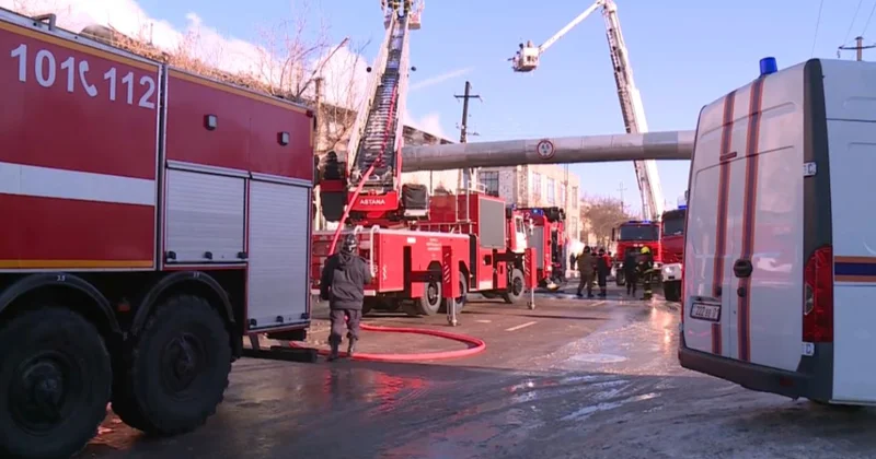 Астанада ғимараттан шыққан өрт сөндірілді