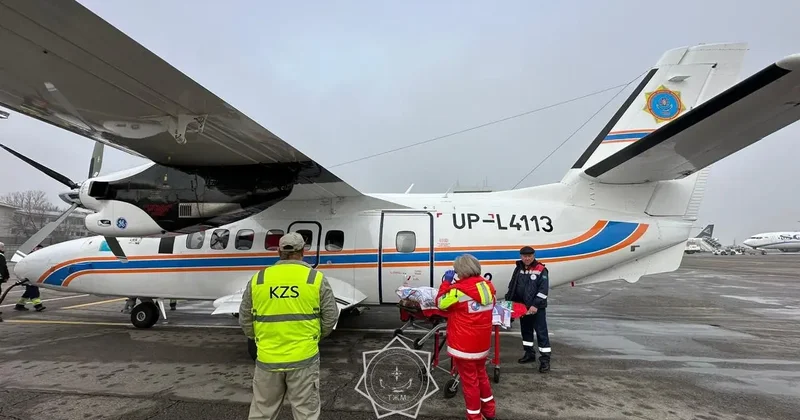 Шестилетнюю девочку экстренно доставили для лечения бортом МЧС из Кызылорды в Алматы