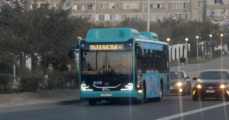 Ақтауда көктайғақ салдарынан автобустар қозғалысы уақытша тоқтатылды