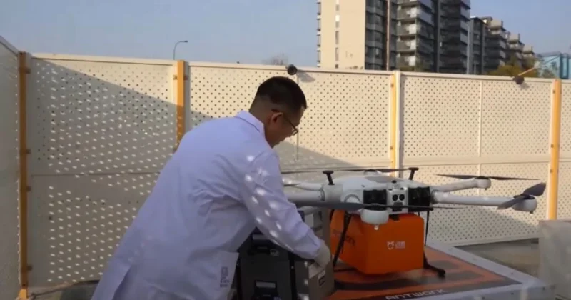 Қытайда қанды дронмен тасымалдайды