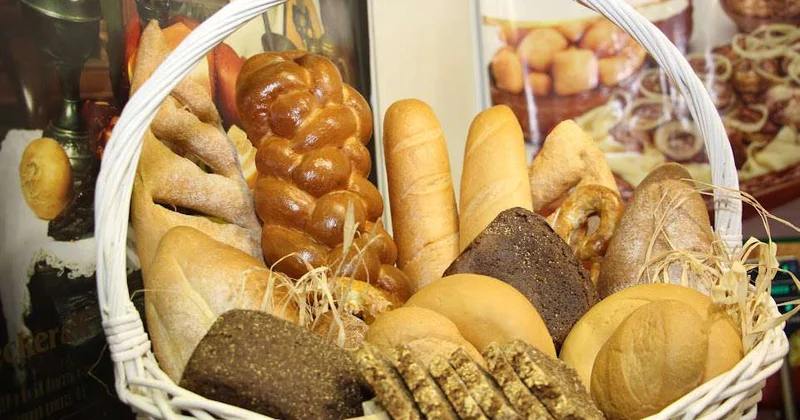 Буханка хлеба по 70 тенге