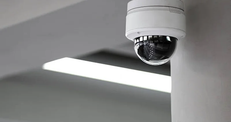 Айыппұлға наразылық: Түркістанда камераны сындырған күдіктілер ұсталды