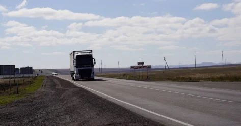 Движение транспорта на трассах открыли в ряде регионов Казахстана