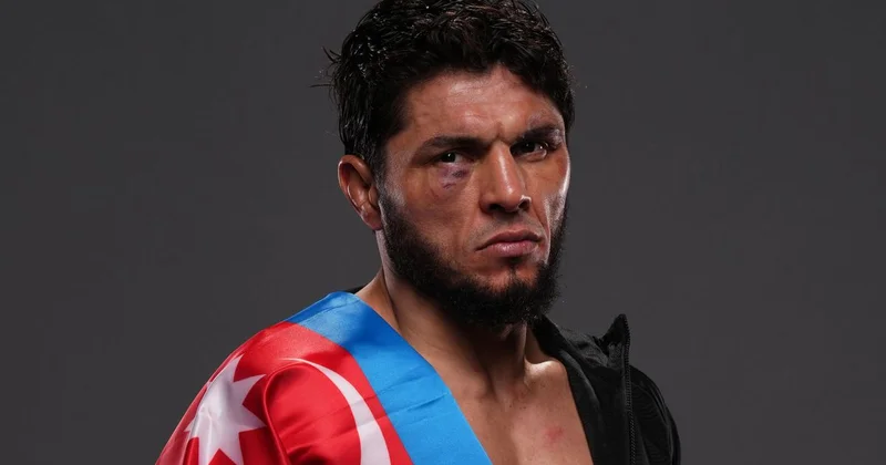 Азербайджанец Тофик Мусаев упал в нокдаун, но одержал первую победу в UFC