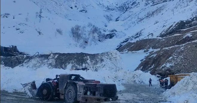 Бурятияда қар көшкіні жүрді: Қаза тапқандар арасында Қазақстан азаматы бар