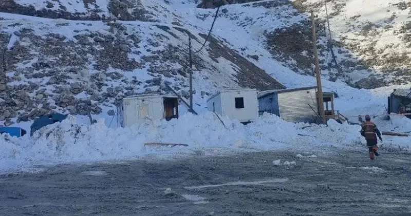 Погребённый в снегу