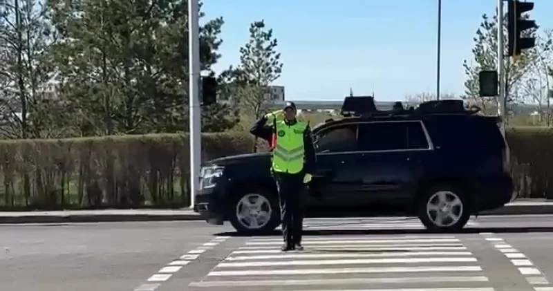 Астаналық тұрғын кенеттен полицейдің мобилографына айналды виралды видео