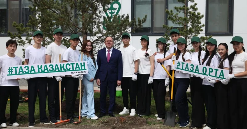 Более 100 тысяч выпускников школ внесли вклад в озеленение страны