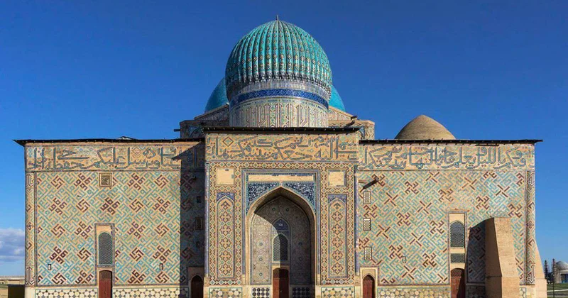 Зиярат к мавзолею Х. А. Яссауи как акт коллективной памяти