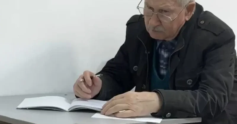 Атырауда 74 жастағы қария қазақ тілін үйреніп жүр