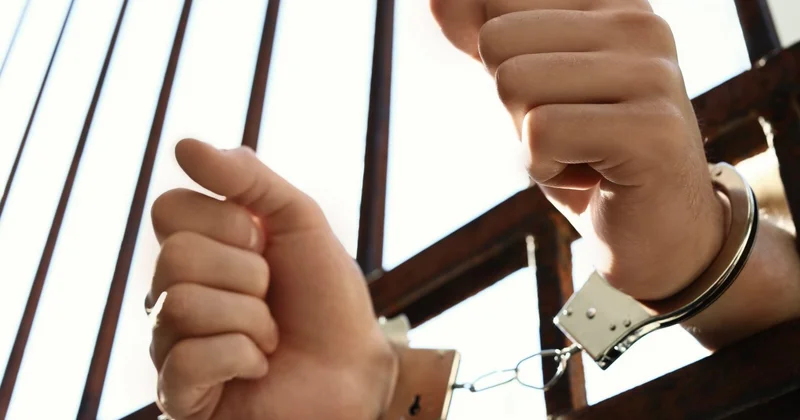 Облил бензином и поджёг: сожителю ужесточили приговор