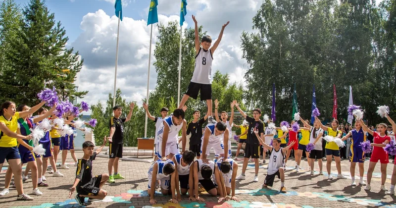 Қазақмыс қызметкерлердің 1200 баласына жазғы демалыс ұйымдастырады